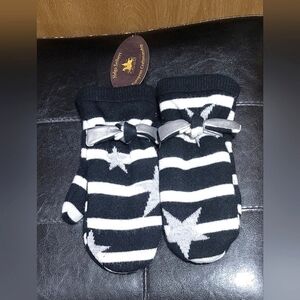 NWT Helga Seibert Mittens cashmere with leather bow.